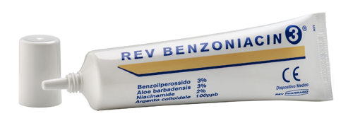 REV BENZONIACIN 3 CREMA 30 ML - Farmacia Artemisia di Montecuollo Dott. Angelo snc